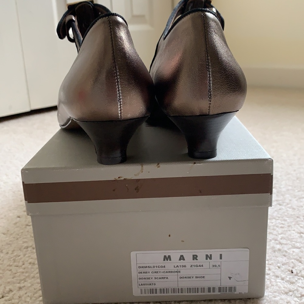 MARNI “Dorsey” T-strap kitten heel metallic leather shoes - Picture 6 of 11